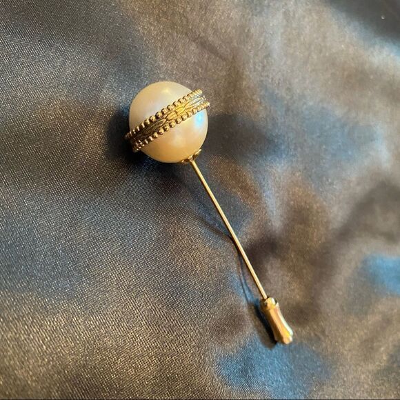 Vintage 80s Lapel Pin - Picture 1 of 6
